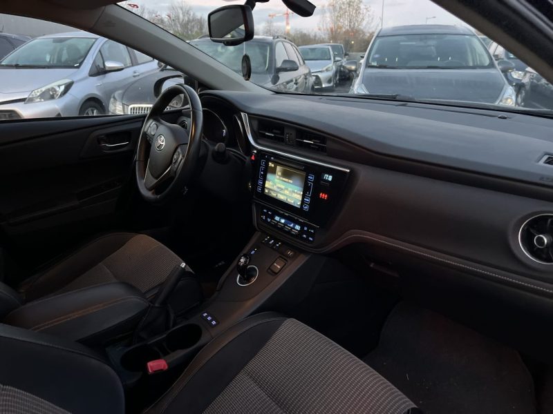 TOYOTA AURIS TOURING SPORTS 1.8 HYBRID 136H DYNAMIC