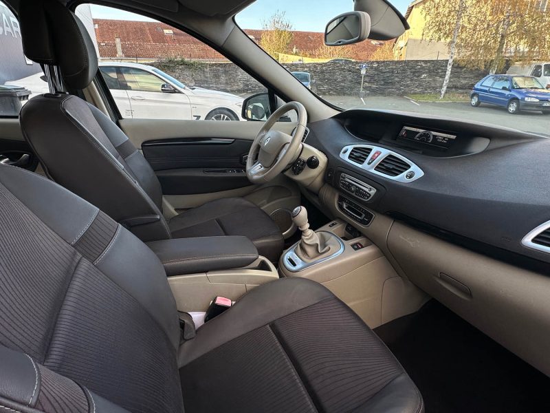 RENAULT SCENICIII GRAND 1.9 DCI 130 EXPRESSION 7Places