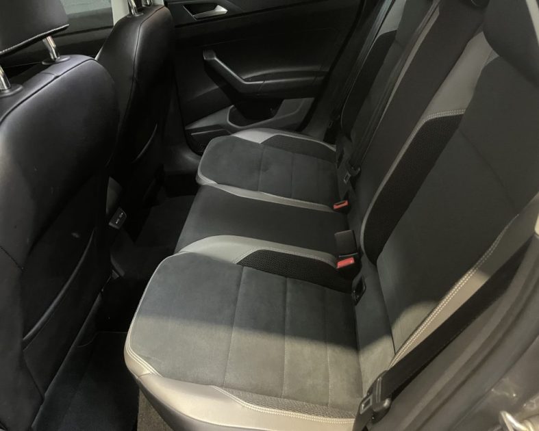 VOLKSWAGEN POLO VI 1.0 TSI 115 CARAT DSG 