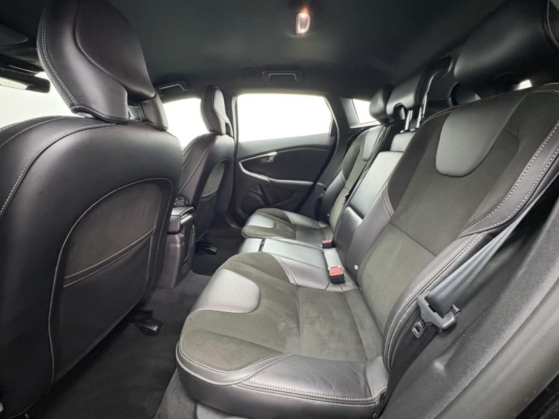 VOLVO V40 2.0D D3 15OCV R-DESIGN  BVA 