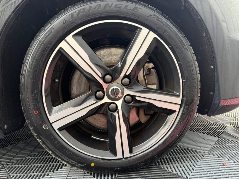 VOLVO V40 2.0D D3 15OCV R-DESIGN  BVA GARANTIE 12 MOIS