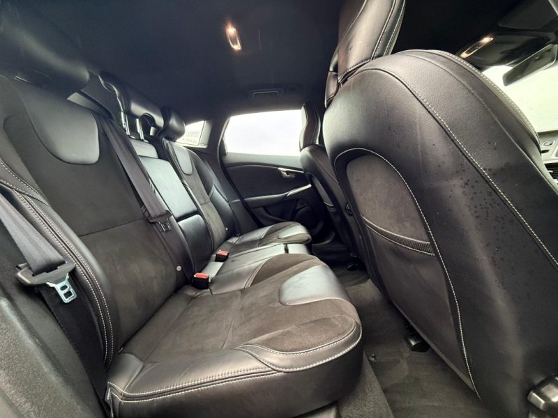 VOLVO V40 2.0D D3 15OCV R-DESIGN  BVA GARANTIE 12 MOIS