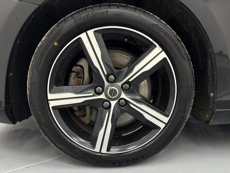 VOLVO V40 2.0D D3 15OCV R-DESIGN  BVA 