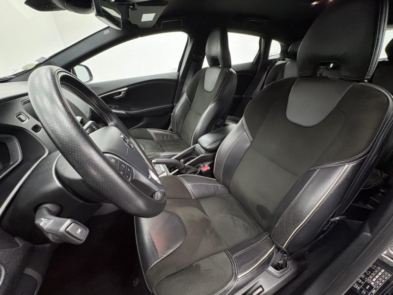 VOLVO V40 2.0D D3 15OCV R-DESIGN  BVA 