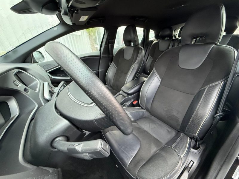 VOLVO V40 2.0D D3 15OCV R-DESIGN  BVA GARANTIE 12 MOIS