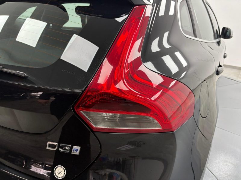 VOLVO V40 2.0D D3 15OCV R-DESIGN  BVA 