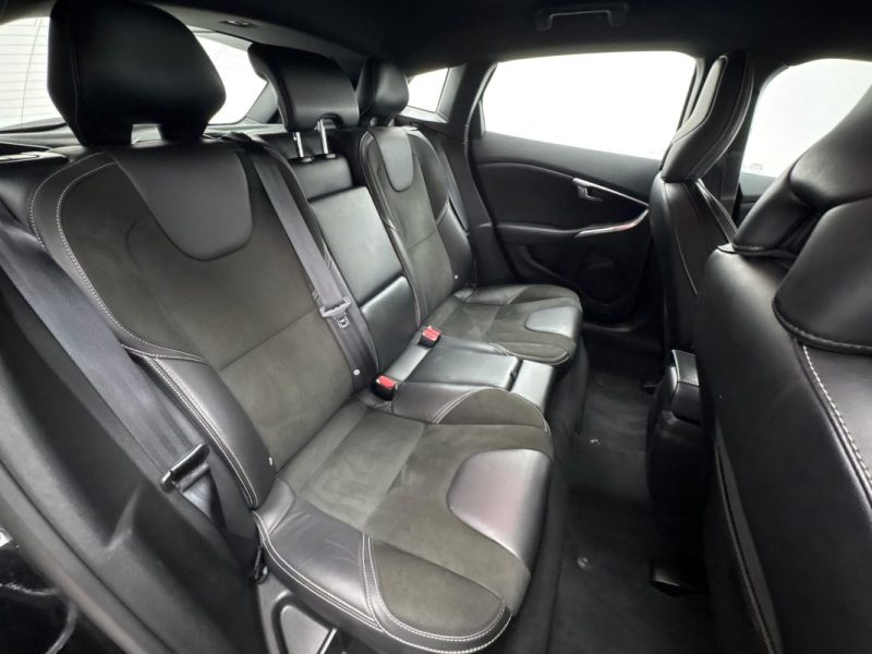 VOLVO V40 2.0D D3 15OCV R-DESIGN  BVA GARANTIE 12 MOIS