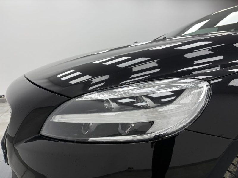 VOLVO V40 2.0D D3 15OCV R-DESIGN  BVA GARANTIE 12 MOIS