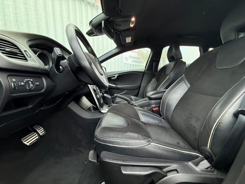 VOLVO V40 2.0D D3 15OCV R-DESIGN  BVA GARANTIE 12 MOIS