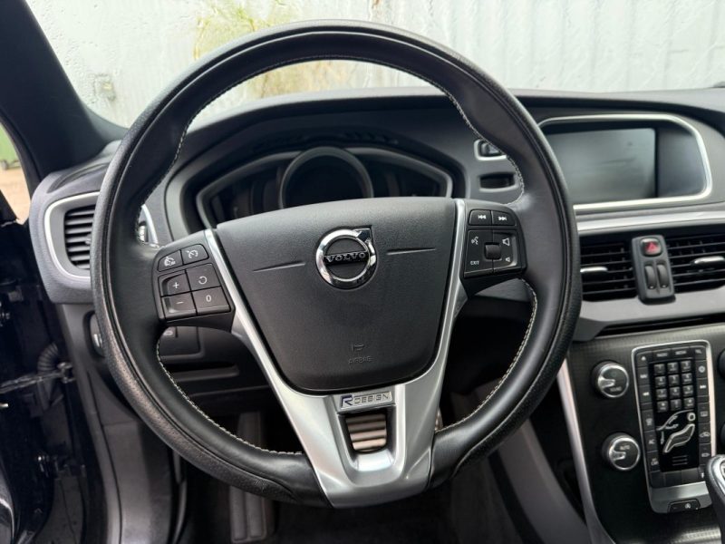 VOLVO V40 2.0D D3 15OCV R-DESIGN  BVA GARANTIE 12 MOIS