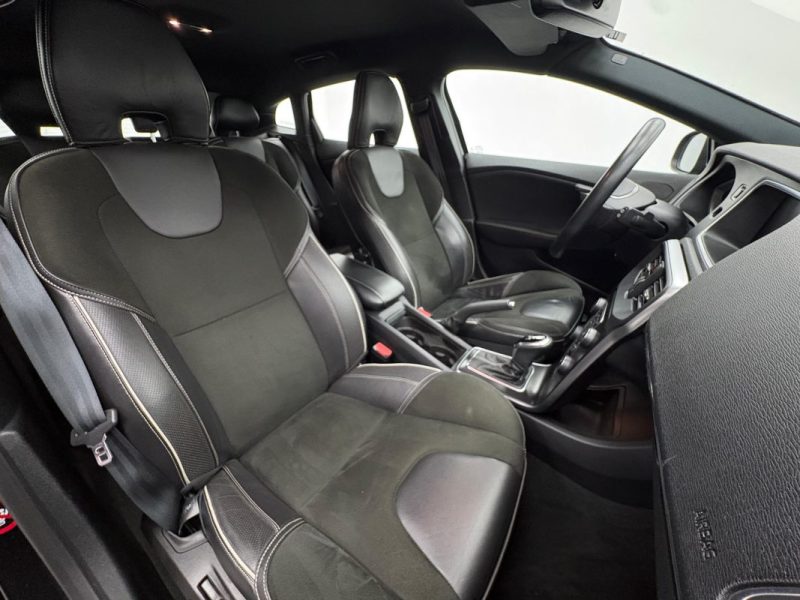 VOLVO V40 2.0D D3 15OCV R-DESIGN  BVA GARANTIE 12 MOIS