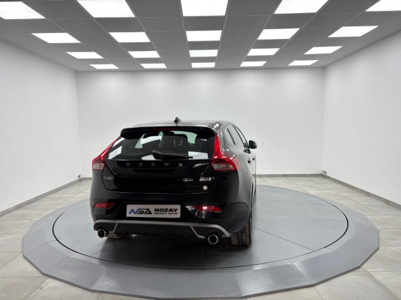 VOLVO V40 2.0D D3 15OCV R-DESIGN  BVA 