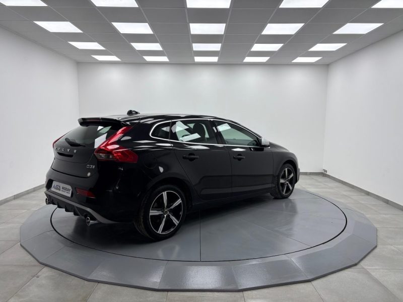 VOLVO V40 2.0D D3 15OCV R-DESIGN  BVA GARANTIE 12 MOIS