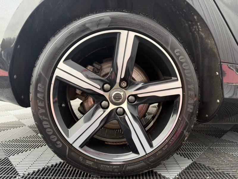 VOLVO V40 2.0D D3 15OCV R-DESIGN  BVA GARANTIE 12 MOIS