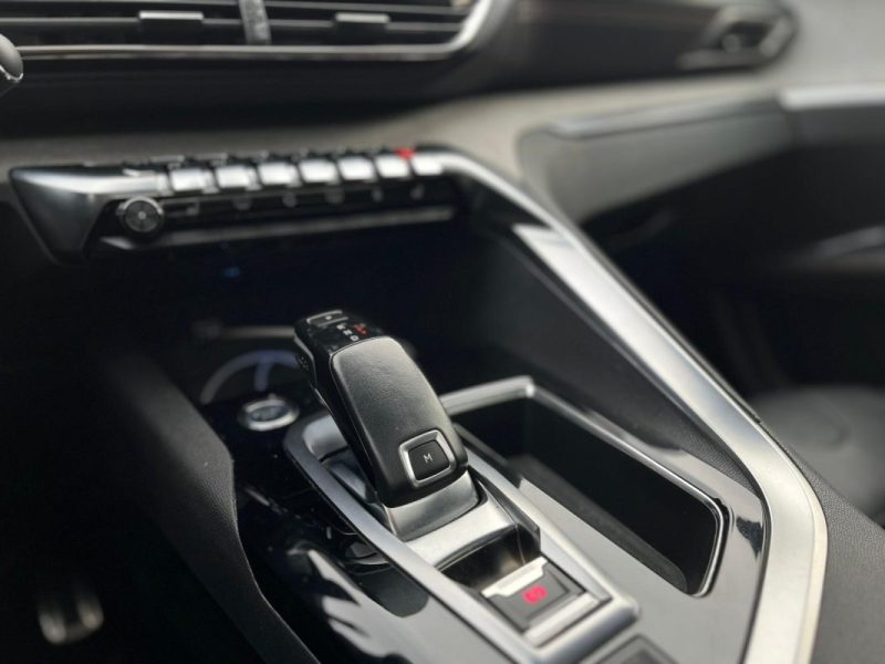 PEUGEOT 3008 • GT LINE • 2.0 BlueHDi 180 • EAT8 • FULL OPTIONS 