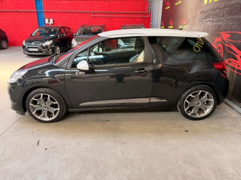 CITROEN DS3 1.6 e-HDi 110 Airdream Ultra Prestige 