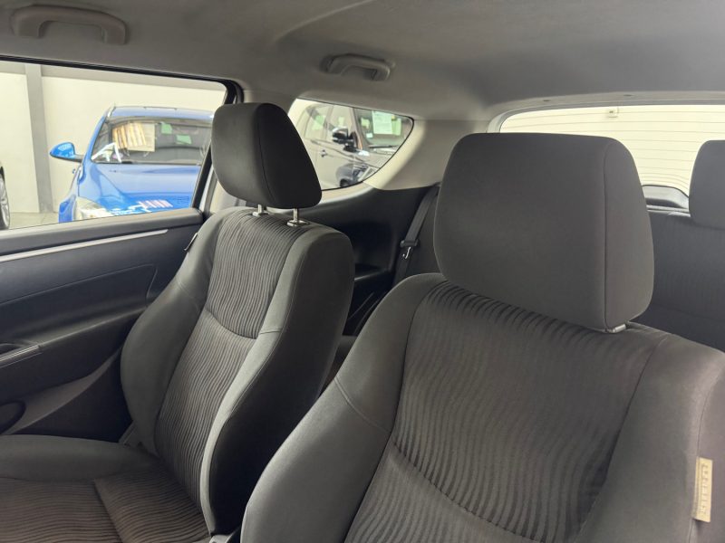 SUZUKI SWIFT 1.3 DDIS 75ch GLX 5 PORTES GARANTIE 6 MOIS HISTORIQUE COMPLET 🇨🇵 SUPER ETAT 219900kms