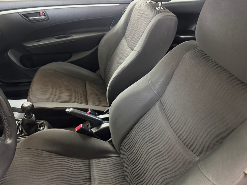 SUZUKI SWIFT 1.3 DDIS 75ch GLX 5 PORTES GARANTIE 6 MOIS HISTORIQUE COMPLET 🇨🇵 SUPER ETAT 219900kms