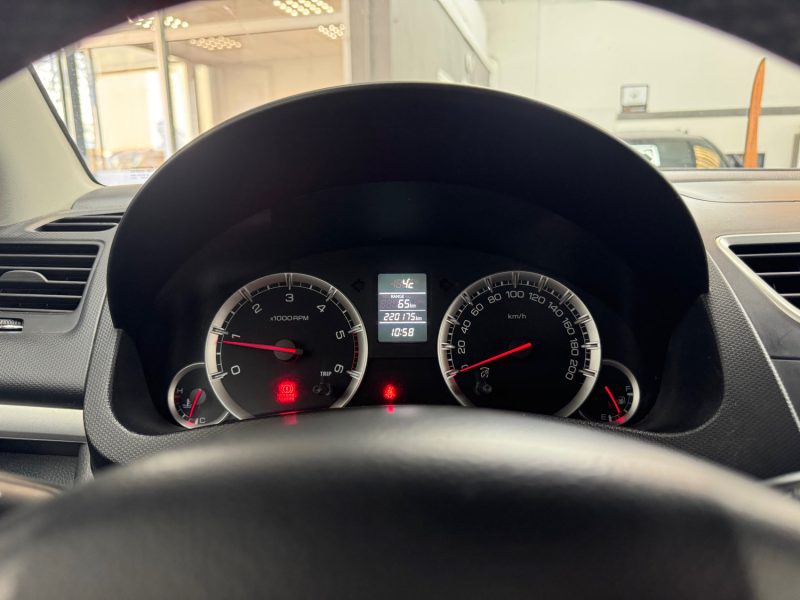 SUZUKI SWIFT 1.3 DDIS 75ch GLX 5 PORTES GARANTIE 6 MOIS HISTORIQUE COMPLET 🇨🇵 SUPER ETAT 219900kms