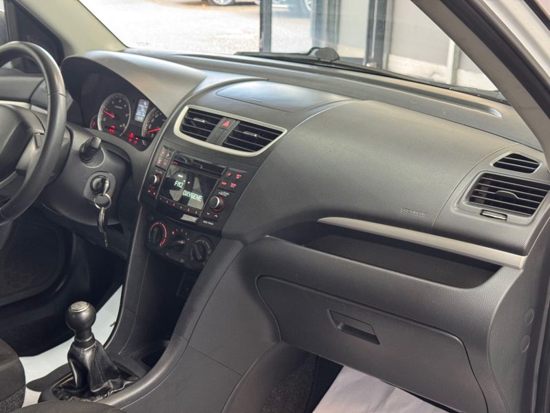 SUZUKI SWIFT 1.3 DDIS 75ch GLX 5 PORTES GARANTIE 6 MOIS HISTORIQUE COMPLET 🇨🇵 SUPER ETAT 219900kms