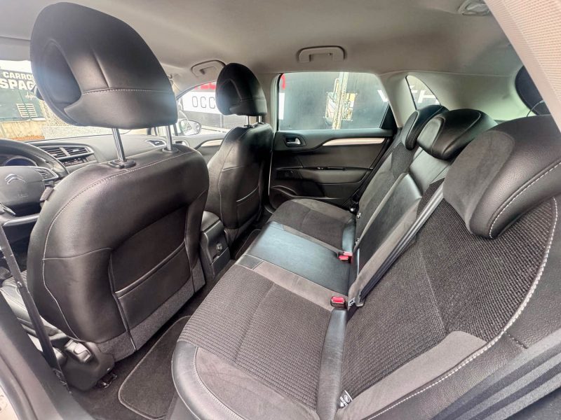 CITROEN C4 CITROËN  II (NC_) 1.6 VTI 120 (120CH) 2012