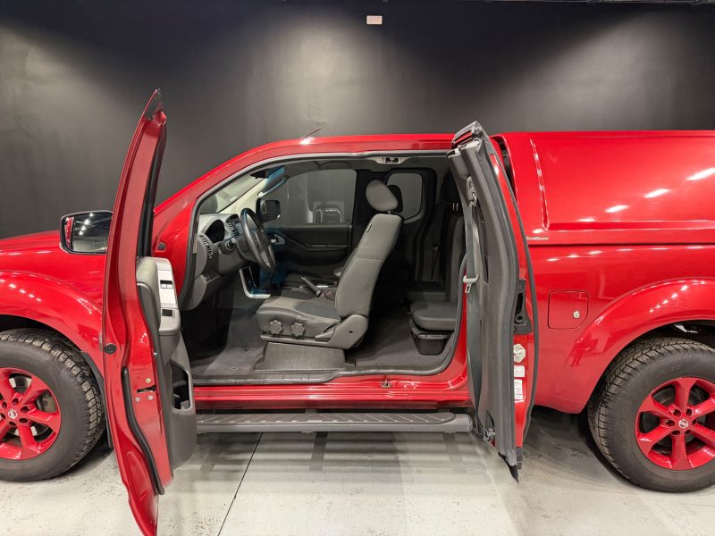 NISSAN NAVARA PICK-UP 2.5 DCI  KING CAB SE 4X4 2012