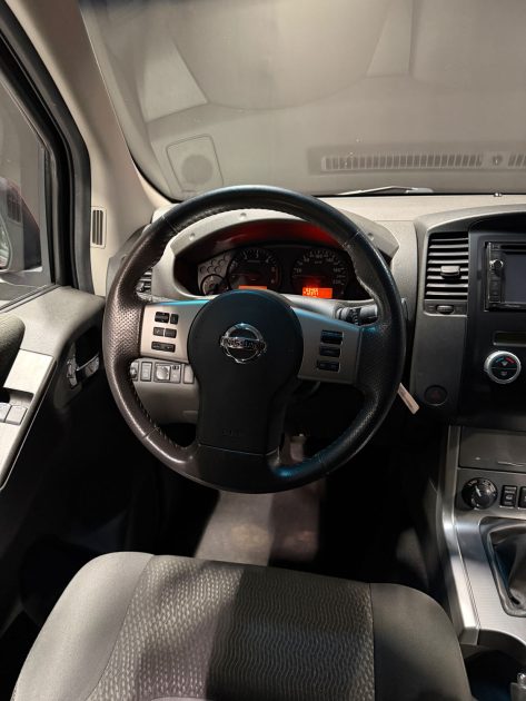 NISSAN NAVARA PICK-UP 2.5 DCI  KING CAB SE 4X4 2012