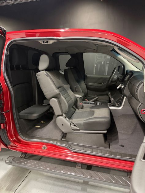 NISSAN NAVARA PICK-UP 2.5 DCI  KING CAB SE 4X4 2012