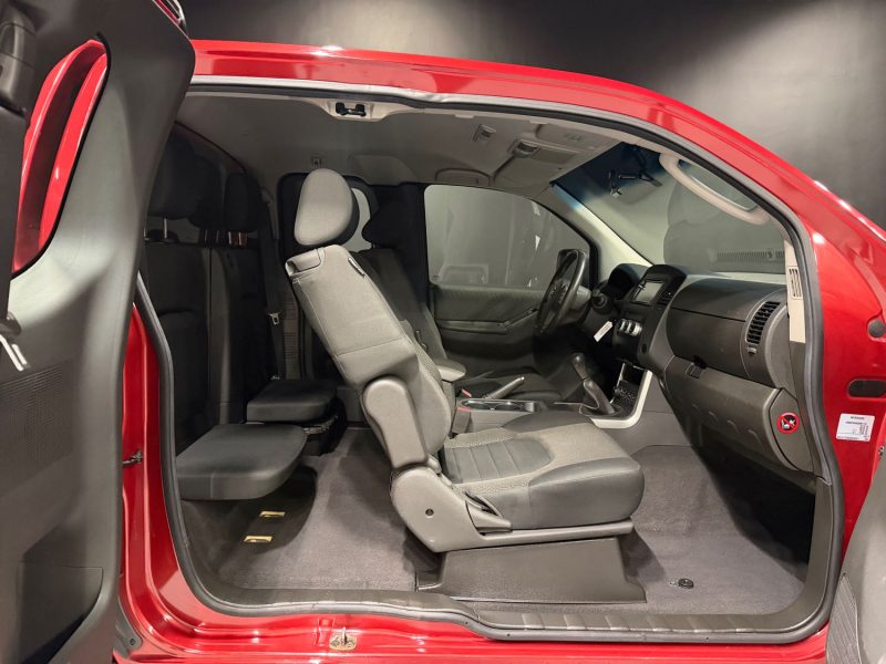 NISSAN NAVARA PICK-UP 2.5 DCI  KING CAB SE 4X4 2012