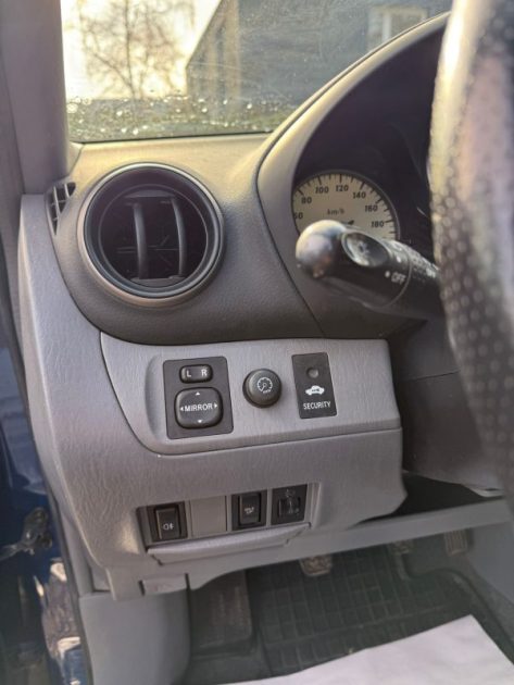 TOYOTA RAV4 2.0D-4D VX  LINEA TERRA 1ère Main 2002