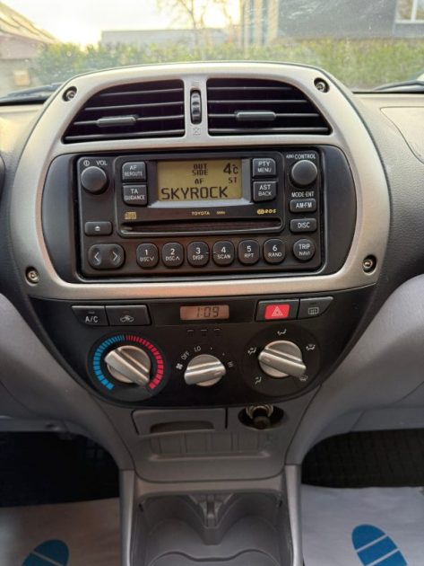 TOYOTA RAV4 2.0D-4D VX  LINEA TERRA 1ère Main 2002