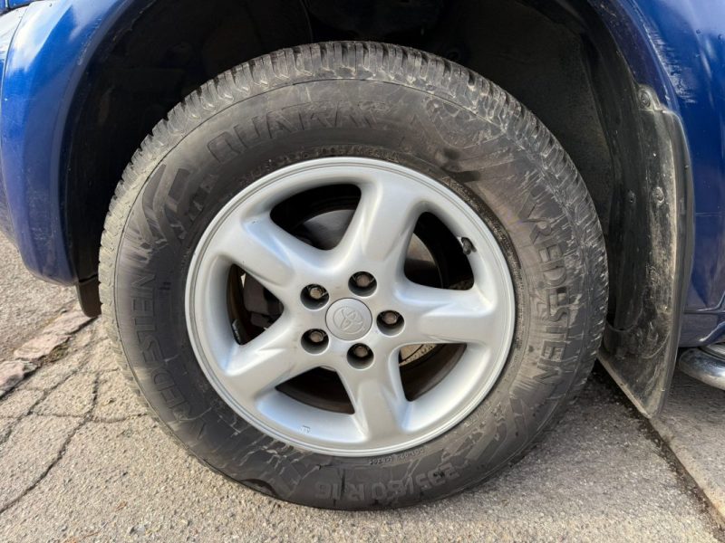 TOYOTA RAV4 2.0D-4D VX  LINEA TERRA 1ère Main 2002