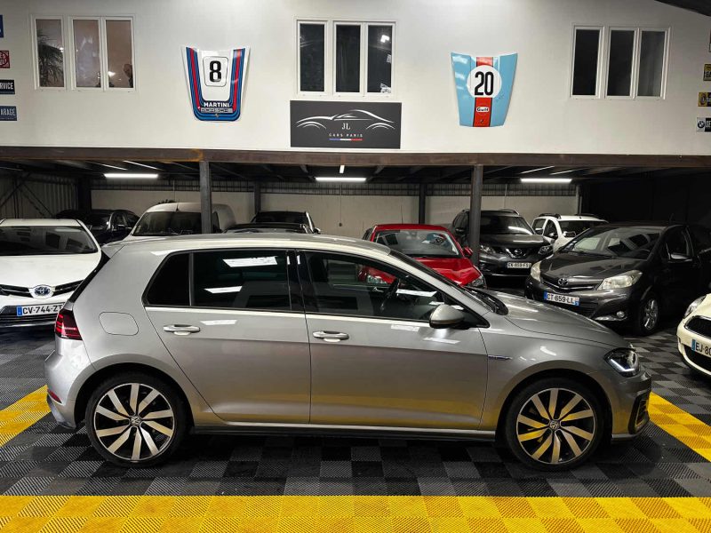 MAGNIFIQUE GOLF 7 GTE HYBRIDE DSG6 204 CH (SUIVI D’ENTRETIEN VW, APPLE CARPLAY, SIÈGES CHAUFFANTS)