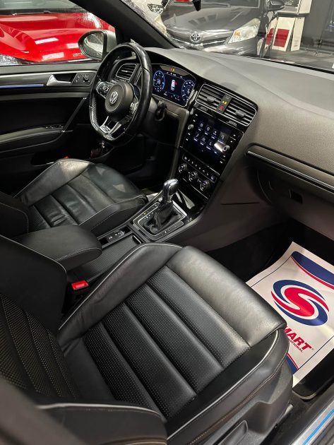MAGNIFIQUE GOLF 7 GTE HYBRIDE DSG6 204 CH (SUIVI D’ENTRETIEN VW, APPLE CARPLAY, SIÈGES CHAUFFANTS)