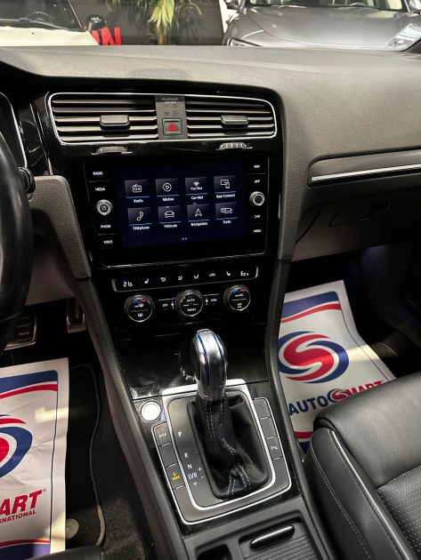 MAGNIFIQUE GOLF 7 GTE HYBRIDE DSG6 204 CH (SUIVI D’ENTRETIEN VW, APPLE CARPLAY, SIÈGES CHAUFFANTS)