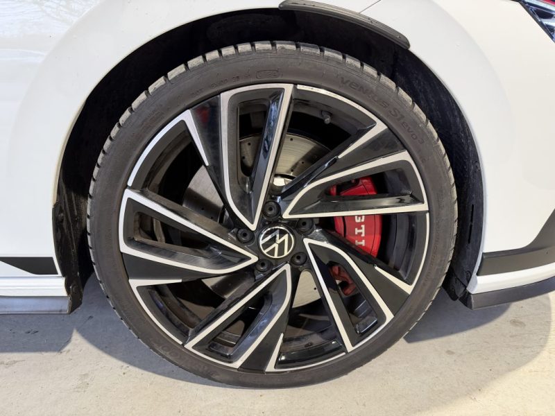 VOLKSWAGEN GOLF VIII 2.0 TSI 300CH GTI CLUBSPORT DSG7 DYNAUDIO / IQ LIGHT / SUIVI COMPLET VW 2023