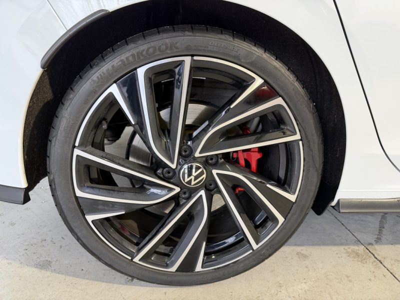 VOLKSWAGEN GOLF VIII 2.0 TSI 300CH GTI CLUBSPORT DSG7 DYNAUDIO / IQ LIGHT / SUIVI COMPLET VW 2023