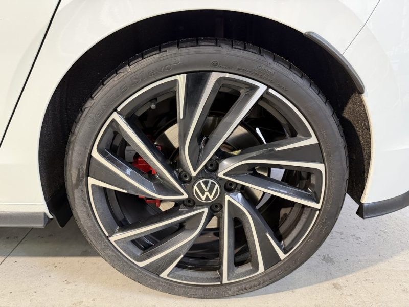 VOLKSWAGEN GOLF VIII 2.0 TSI 300CH GTI CLUBSPORT DSG7 DYNAUDIO / IQ LIGHT / SUIVI COMPLET VW 2023