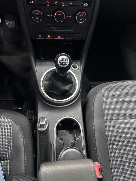 Volkswagen New Beetle 1.2 TSi 105ch |162 000 KM | 2015 | GPS | Climatisation automatique