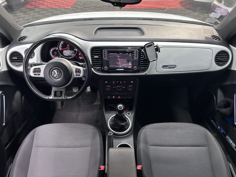 Volkswagen New Beetle 1.2 TSi 105ch |162 000 KM | 2015 | GPS | Climatisation automatique