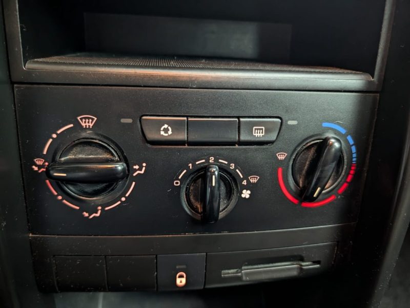 PEUGEOT 207 1.4 HDI 70cv EXECUTIVE 1ere main