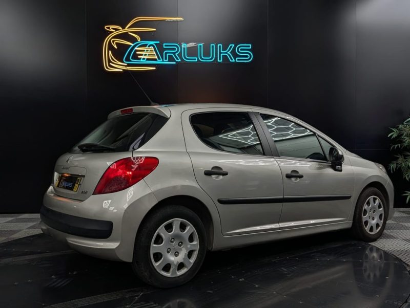 PEUGEOT 207 1.4 HDI 70cv EXECUTIVE 1ere main