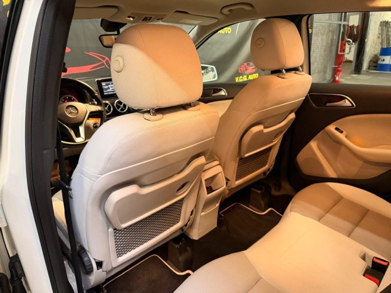 MERCEDES-BENZ CLASSE B 180 CDI 109 7G-DCT Design