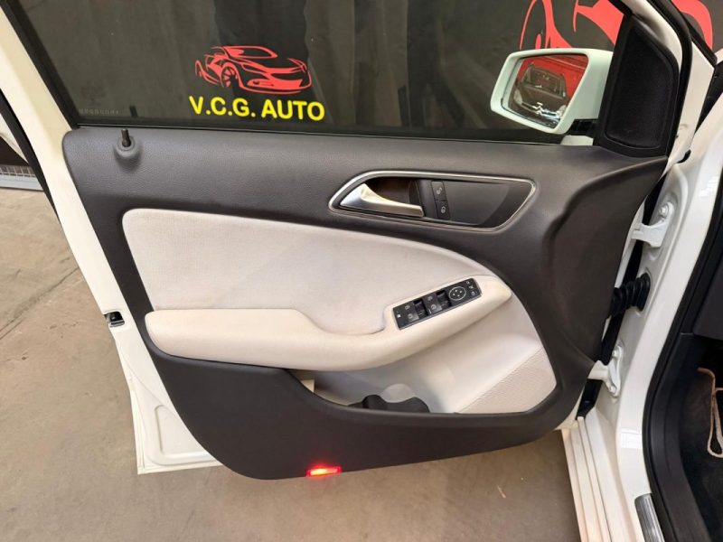 MERCEDES-BENZ CLASSE B 180 CDI 109 7G-DCT Design