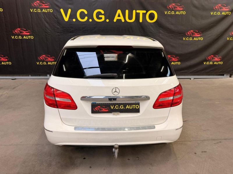 MERCEDES-BENZ CLASSE B 180 CDI 109 7G-DCT Design