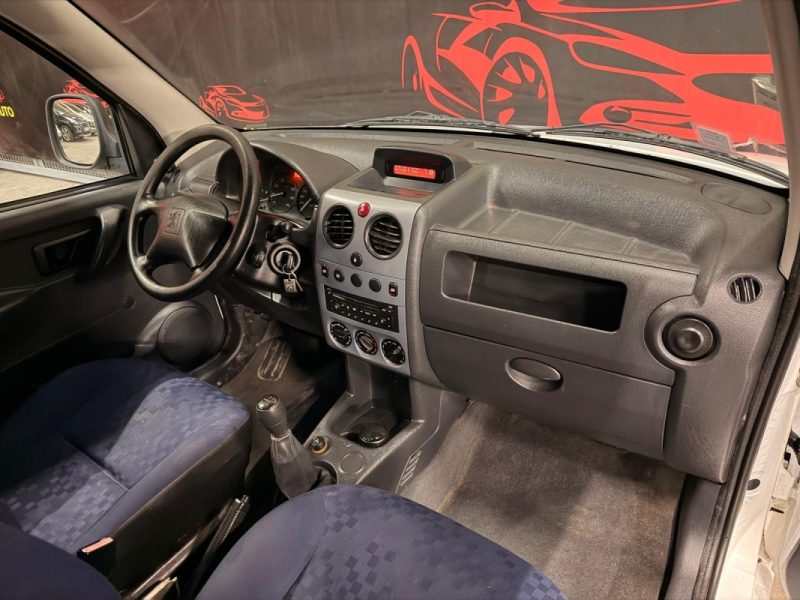 PEUGEOT PARTNER 1.6 HDi 75 Confort 