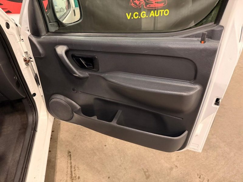 PEUGEOT PARTNER 1.6 HDi 75 Confort 