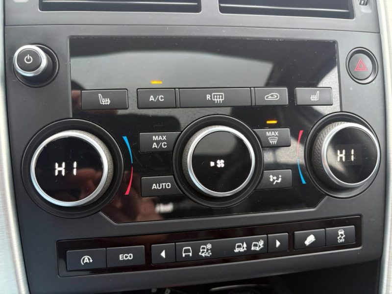  Land Rover Discovery Sport 2.0 TD4 180 Ch/ Toit Panoramique/ Caméra de recul/ Sièges chauffants