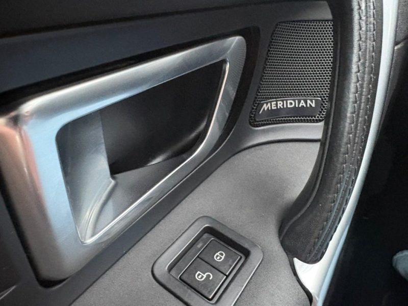  Land Rover Discovery Sport 2.0 TD4 180 Ch/ Toit Panoramique/ Caméra de recul/ Sièges chauffants