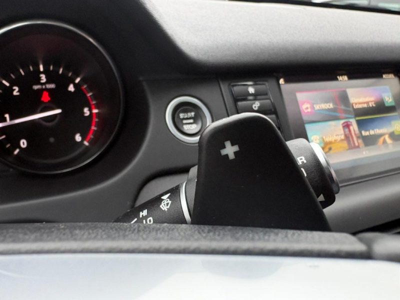  Land Rover Discovery Sport 2.0 TD4 180 Ch/ Toit Panoramique/ Caméra de recul/ Sièges chauffants